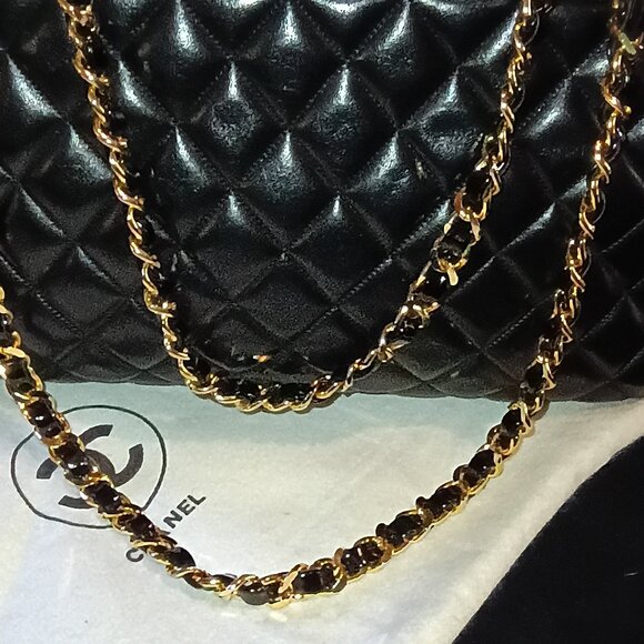 CHANEL Matelasse Black Patent Gold Medallion CC Charm Chain Shoulder Straps - Picture 4 of 16